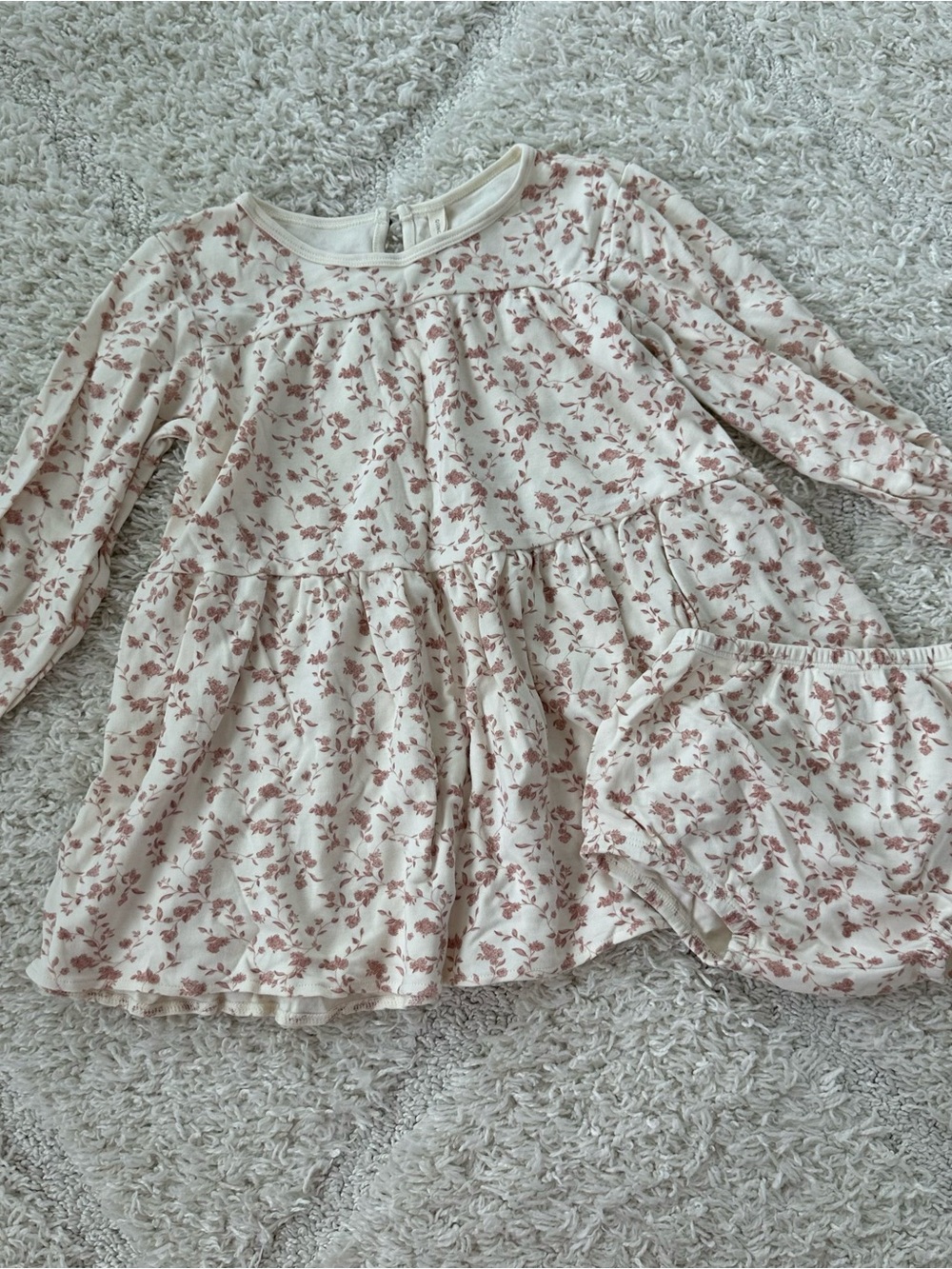 Quincy Mae Tiered Jersey Dress || French Garden